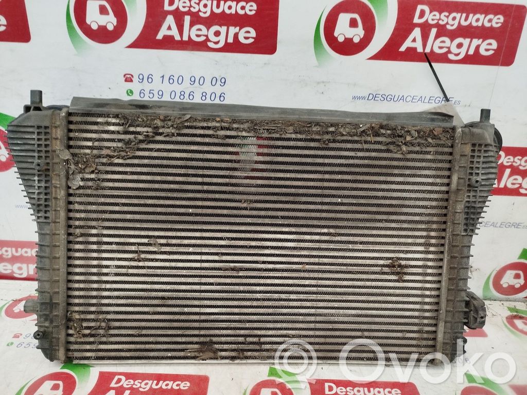 Volkswagen Golf V Chłodnica powietrza doładowującego / Intercooler