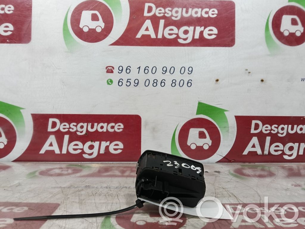 Opel Corsa D Przyciski szyb