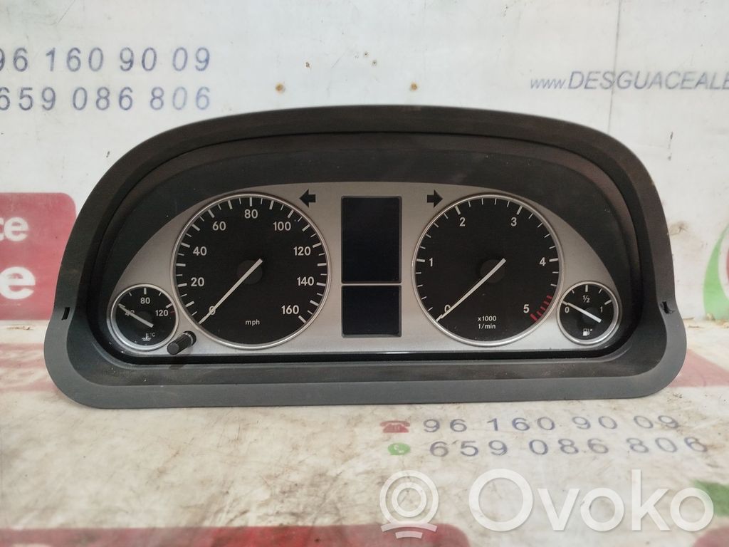 Mercedes-Benz B W245 Vitezometru (grup de instrumente)