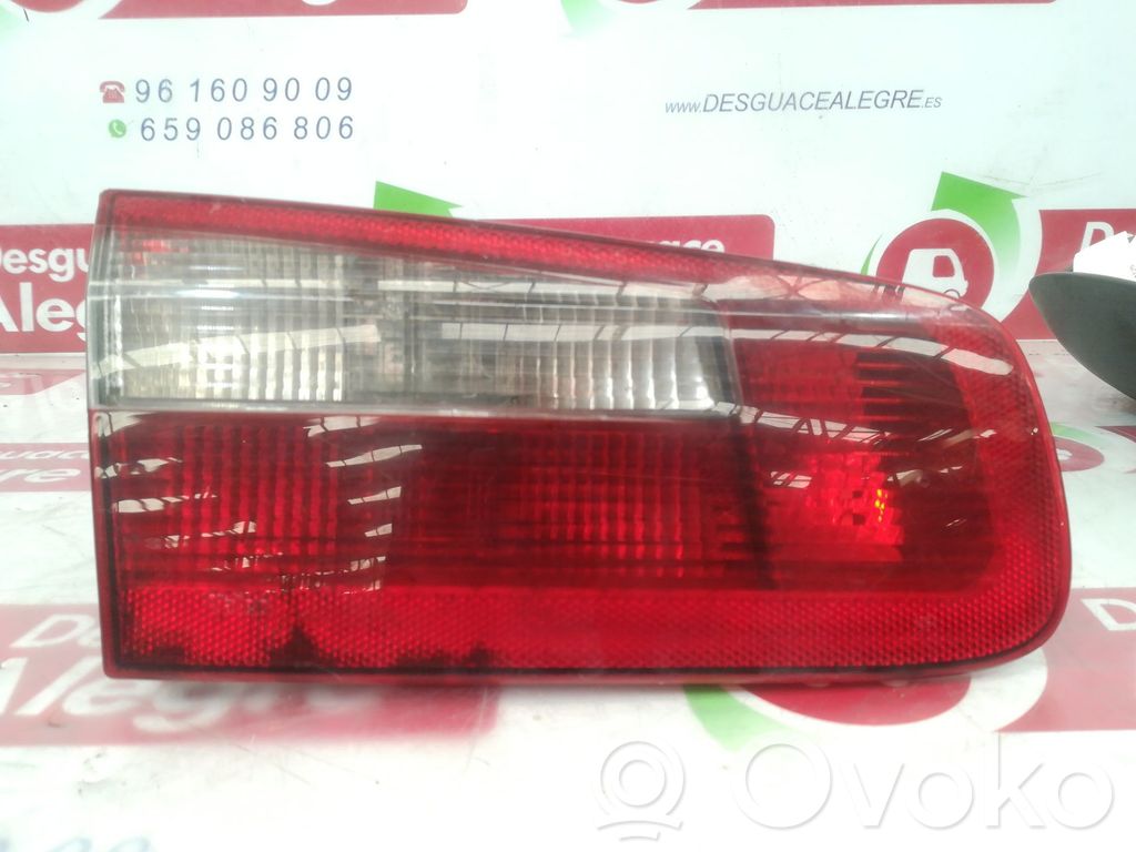 Renault Laguna II Luces portón trasero/de freno 