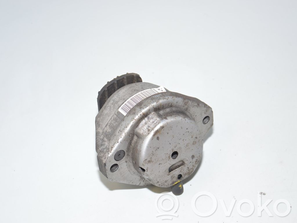 Engine mount bracket   6769874