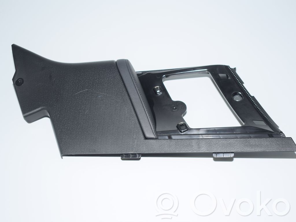 BMW i3 (C) pillar trim 