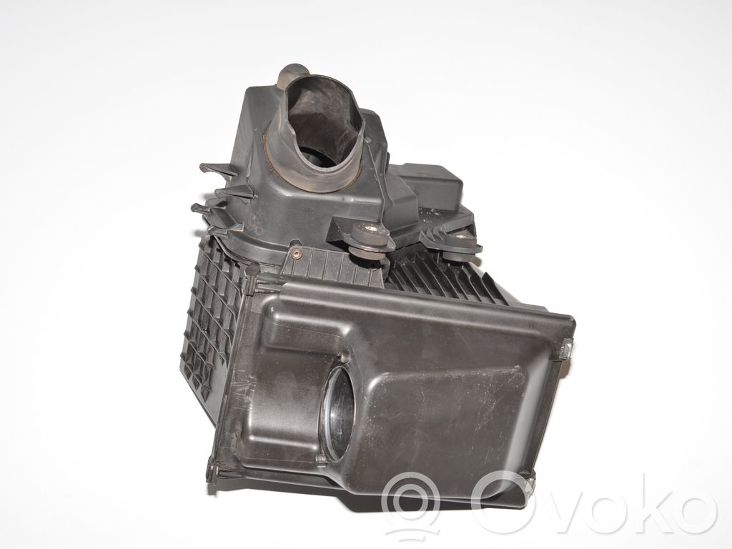 BMW 7 E65 E66 Air filter box 