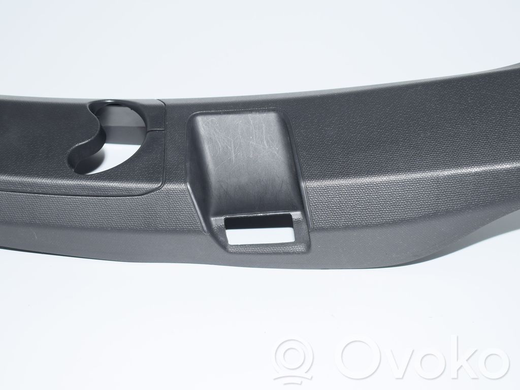 BMW i3 Pilar (B) (superior) 