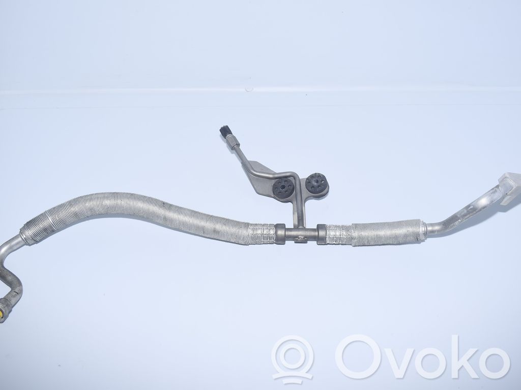 BMW 5 E60 E61 Ilmastointilaitteen putki (A/C) 