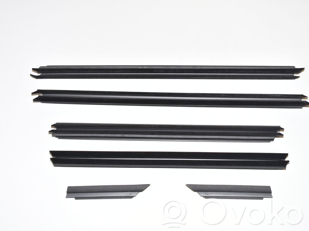 BMW 7 G11 G12 Guarnizione in gomma finestrino/vetro portiera anteriore 