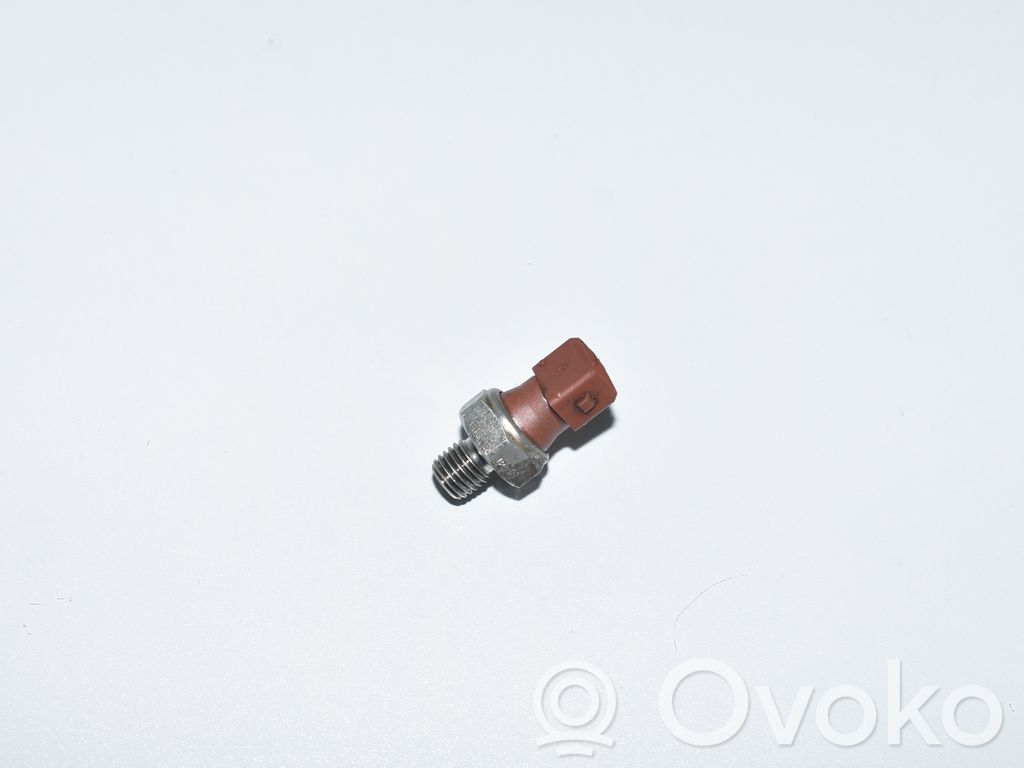 BMW 3 E90 E91 Oil pressure relay 