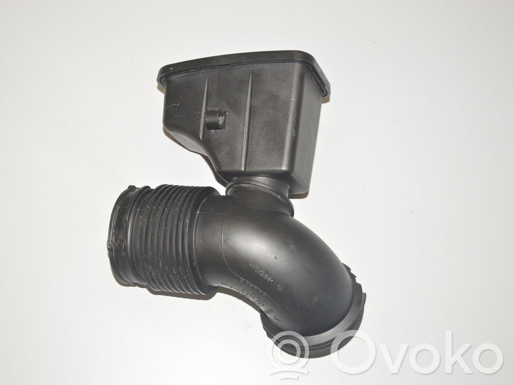 Air intake duct part   7521029