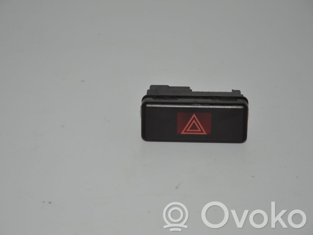 Botón interruptor de luz de peligro   8350947