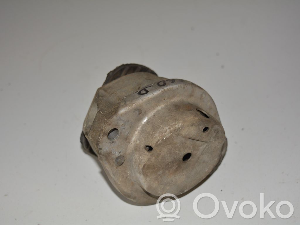 BMW 5 E60 E61 Engine mount bracket 