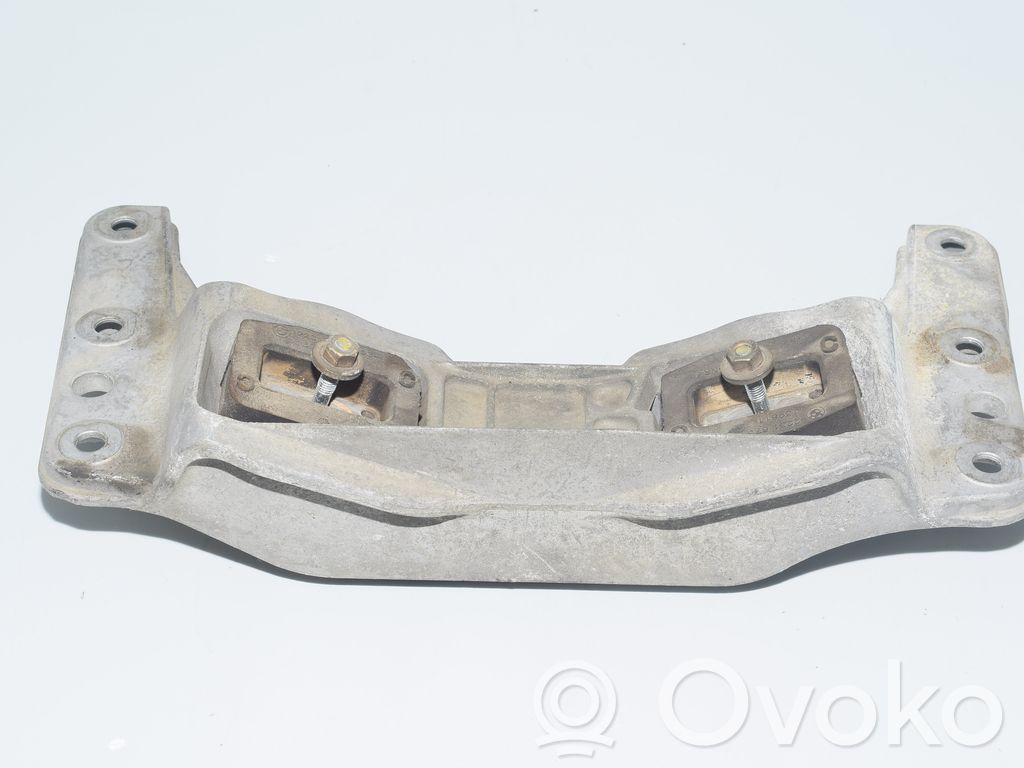 BMW 5 E60 E61 Gearbox mounting bracket 