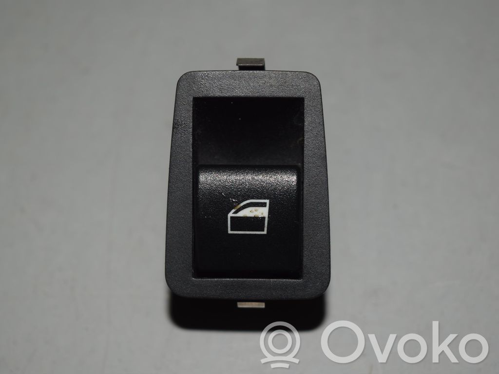 Electric window control switch   6902174