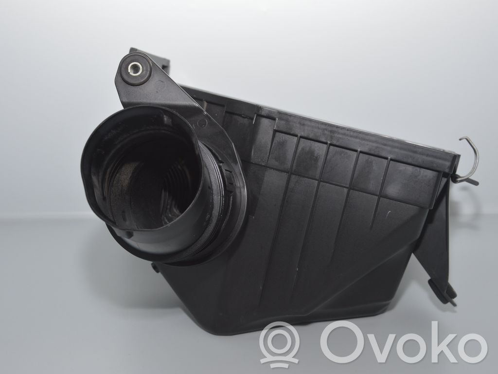 BMW 5 E60 E61 Air filter box 