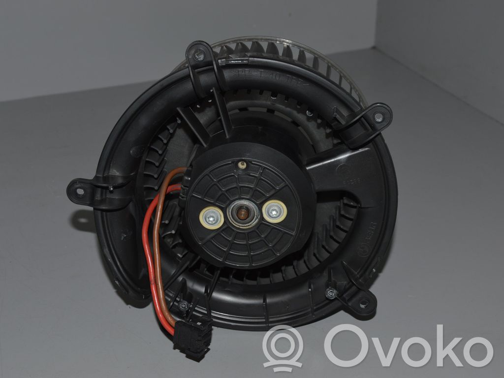 Mazā radiatora ventilators   6913402