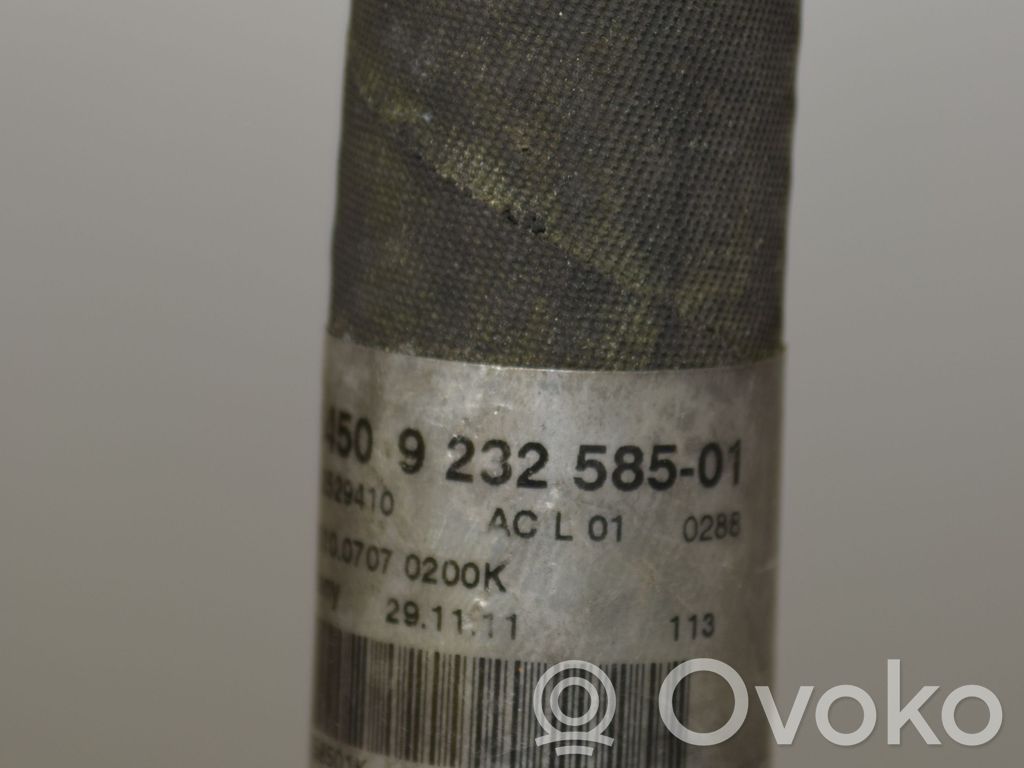 BMW 3 E90 E91 Ilmastointilaitteen putki (A/C) 