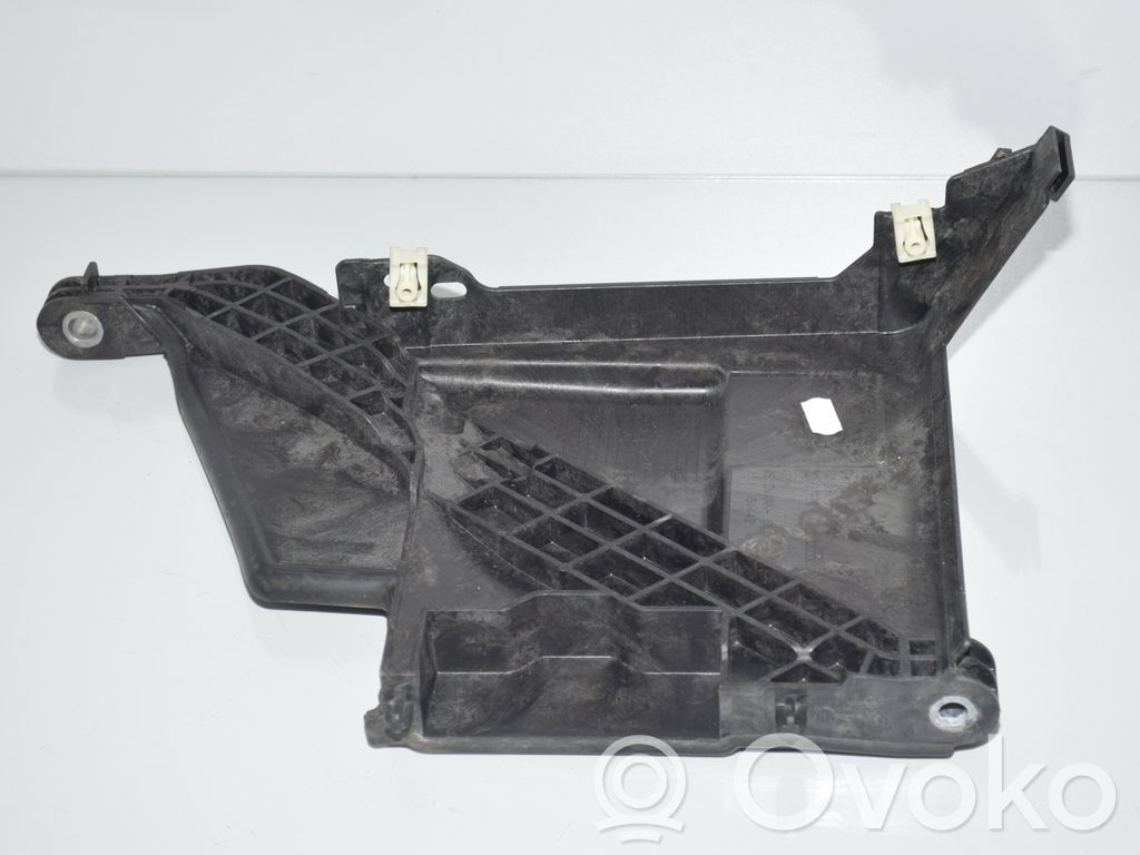 BMW 2 F46 Osłona termiczna akumulatora 