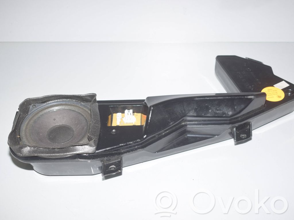 BMW 7 E38 Altavoz de la puerta trasera 