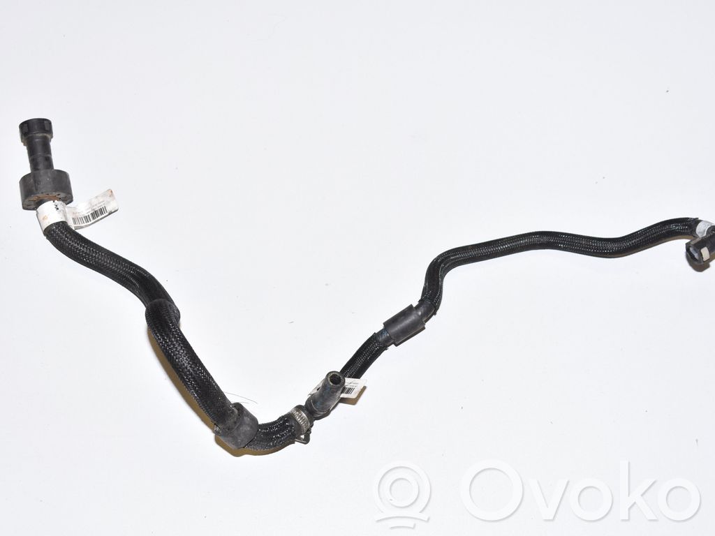 BMW 3 E90 E91 Fuel line pipe 