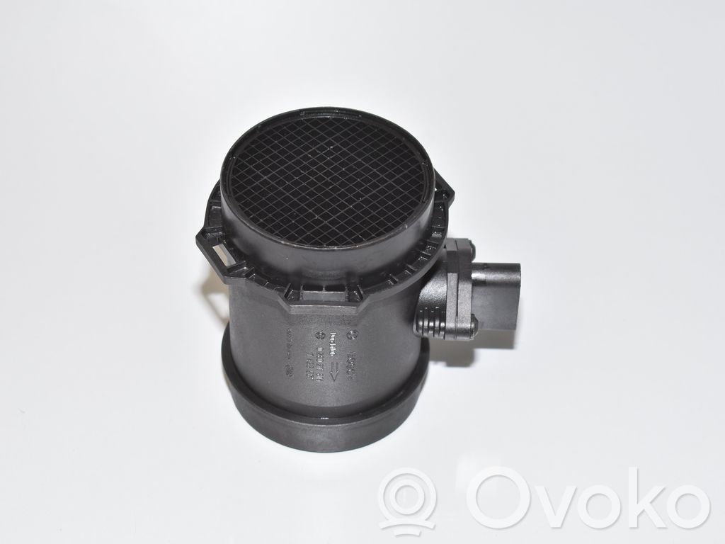 BMW 5 E39 Mass air flow meter 