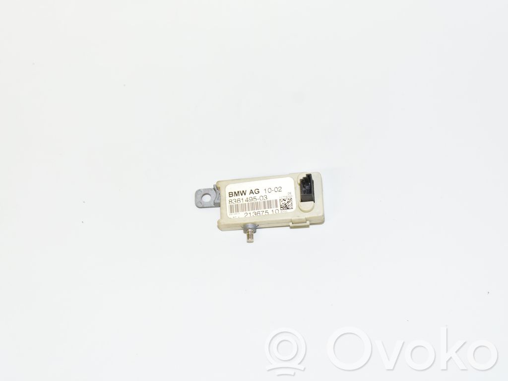 Pystyantennivahvistin   8361495