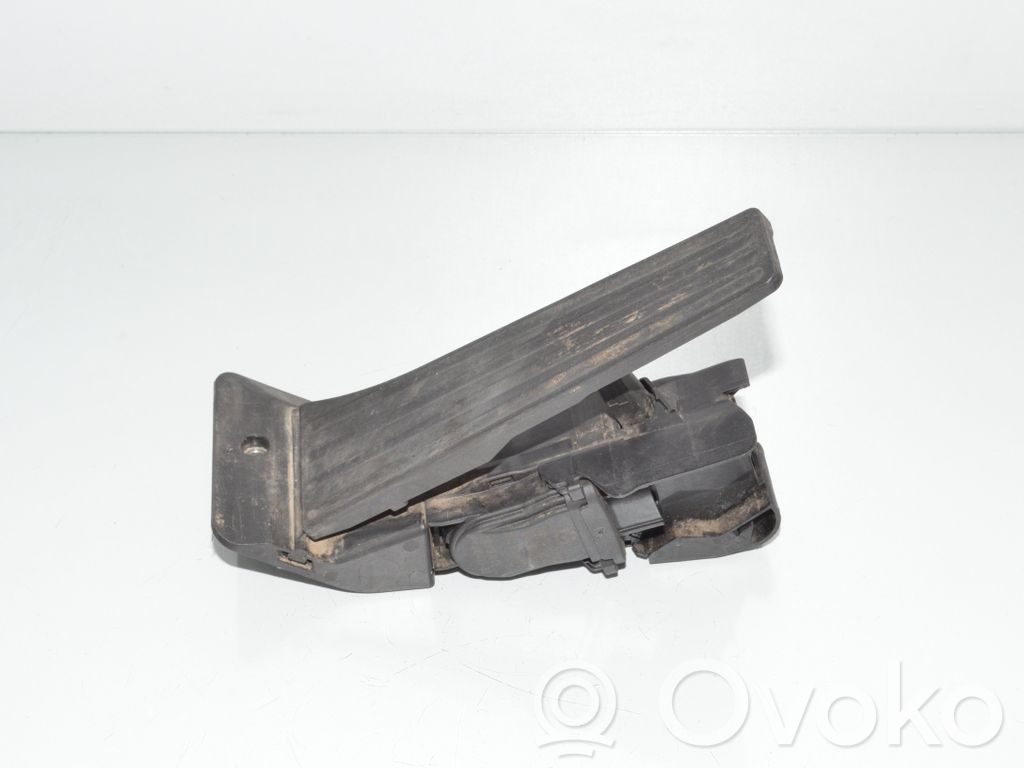 BMW 4 F32 F33 Akseleratora pedālis 