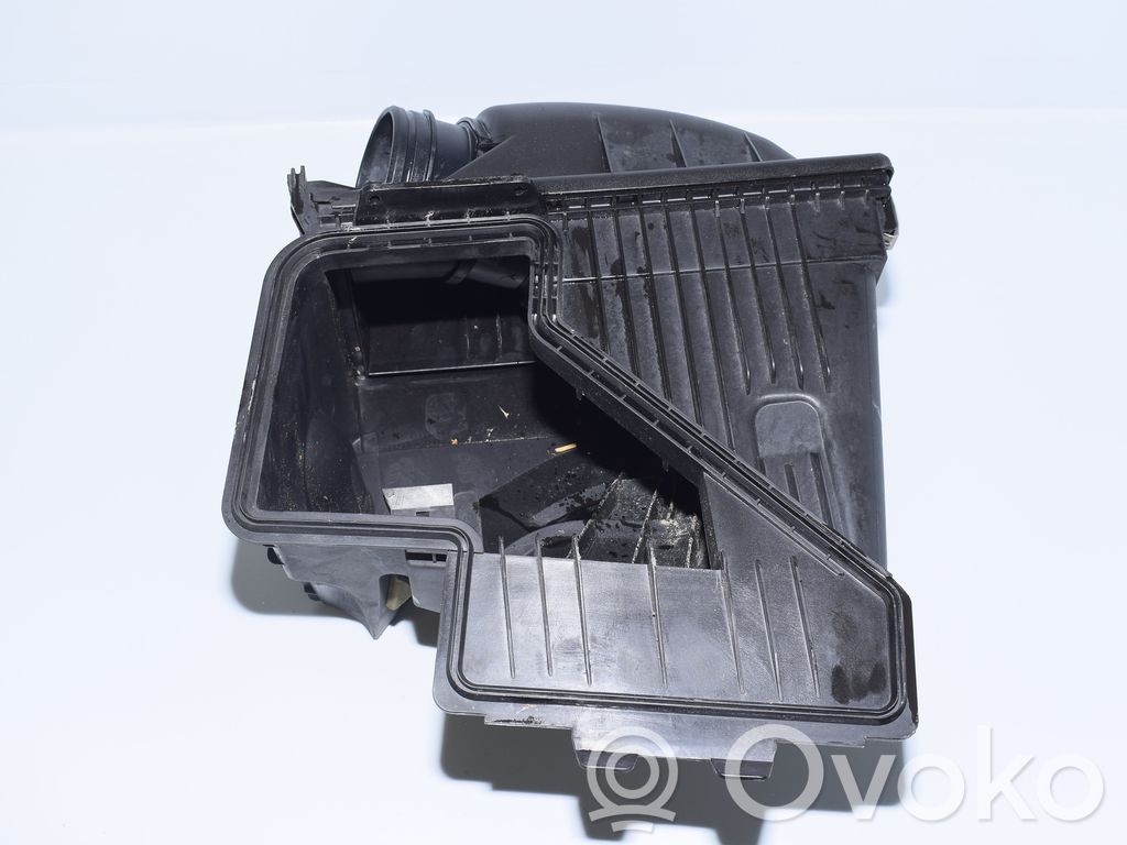 BMW 7 E65 E66 Air filter box 
