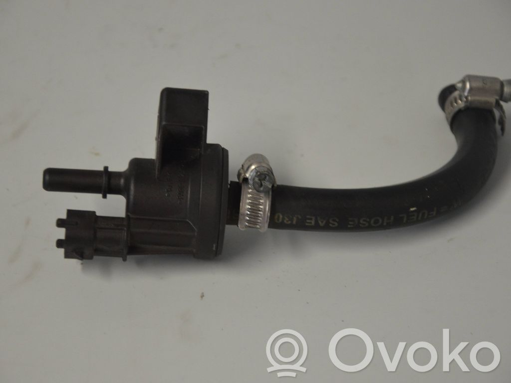 BMW 6 E63 E64 Degvielas tvertnes vārsts 