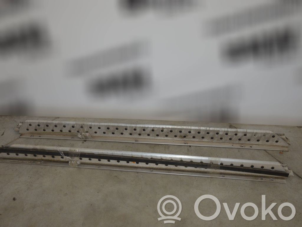 BMW X5 E53 Slenksčiai visureigiams (džipams) 