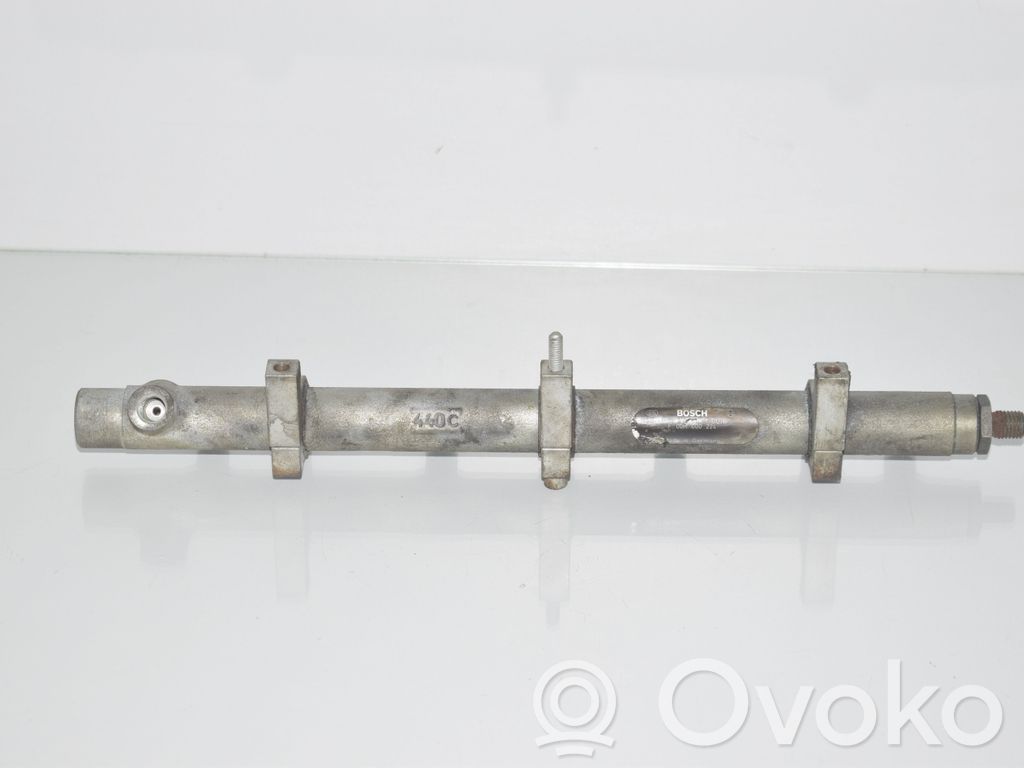 Fuel main line pipe   F00R000224