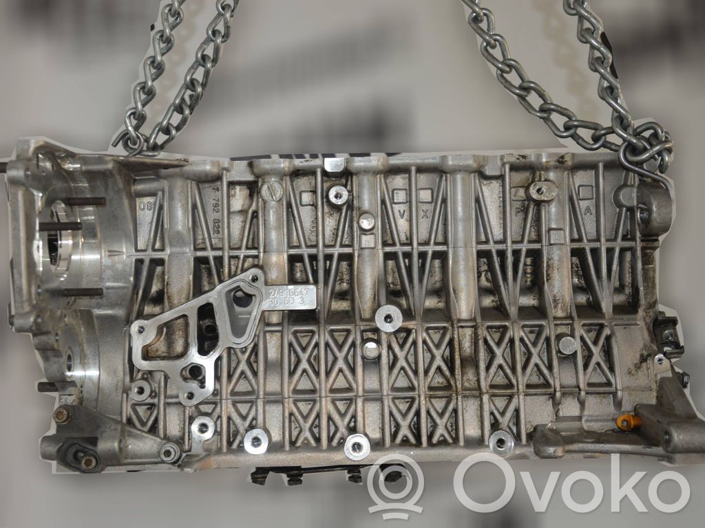 BMW 7 E65 E66 Engine block 