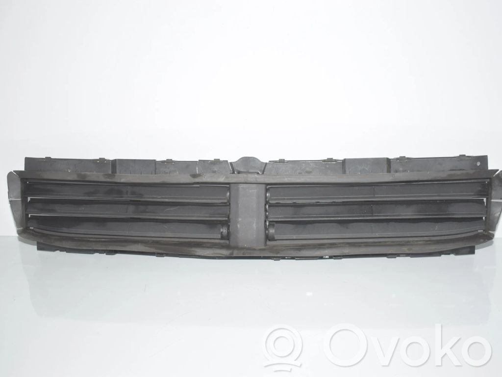 BMW 2 Active Tourer U06 Front bumper upper radiator grill 