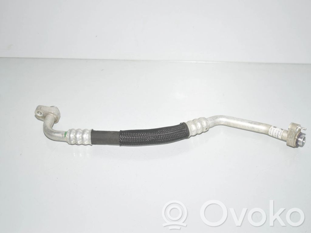 BMW i3 Ilmastointilaitteen putki (A/C) 