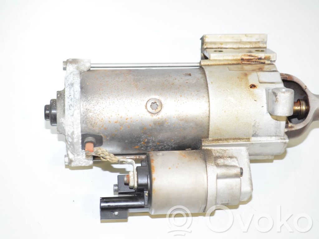 BMW 5 G30 G31 G38 Starteris 