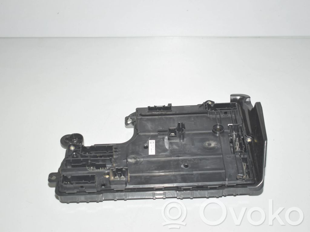 Tesla Model 3 Comfort/convenience module 