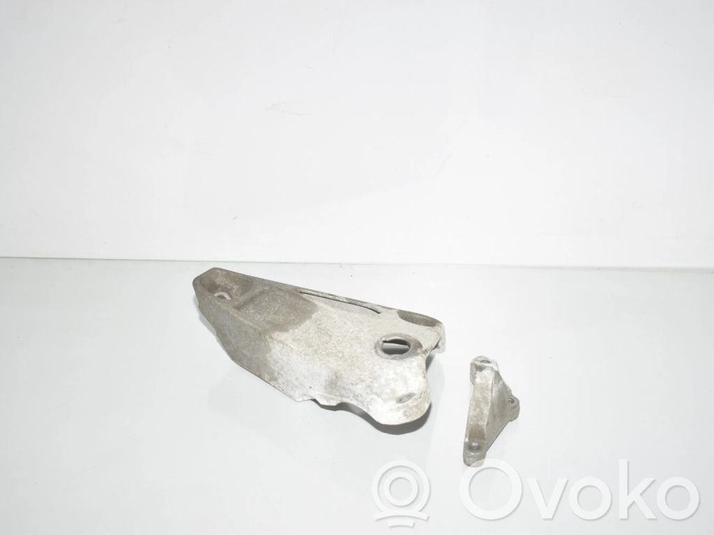 BMW X4 F26 Engine mounting bracket 