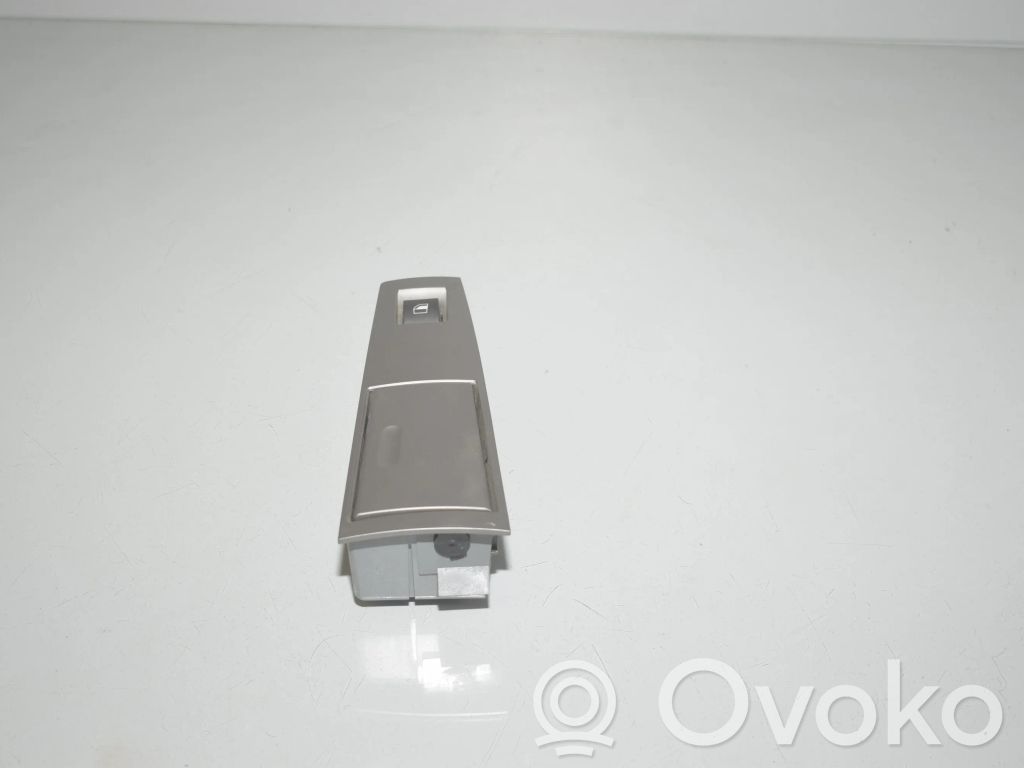 Electric window control switch   7024490,51427024490,8379597,61318379597