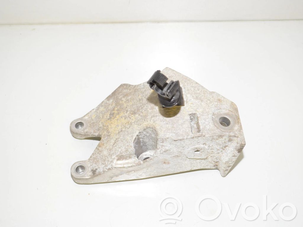 BMW 3 G20 G21 Engine mounting bracket 