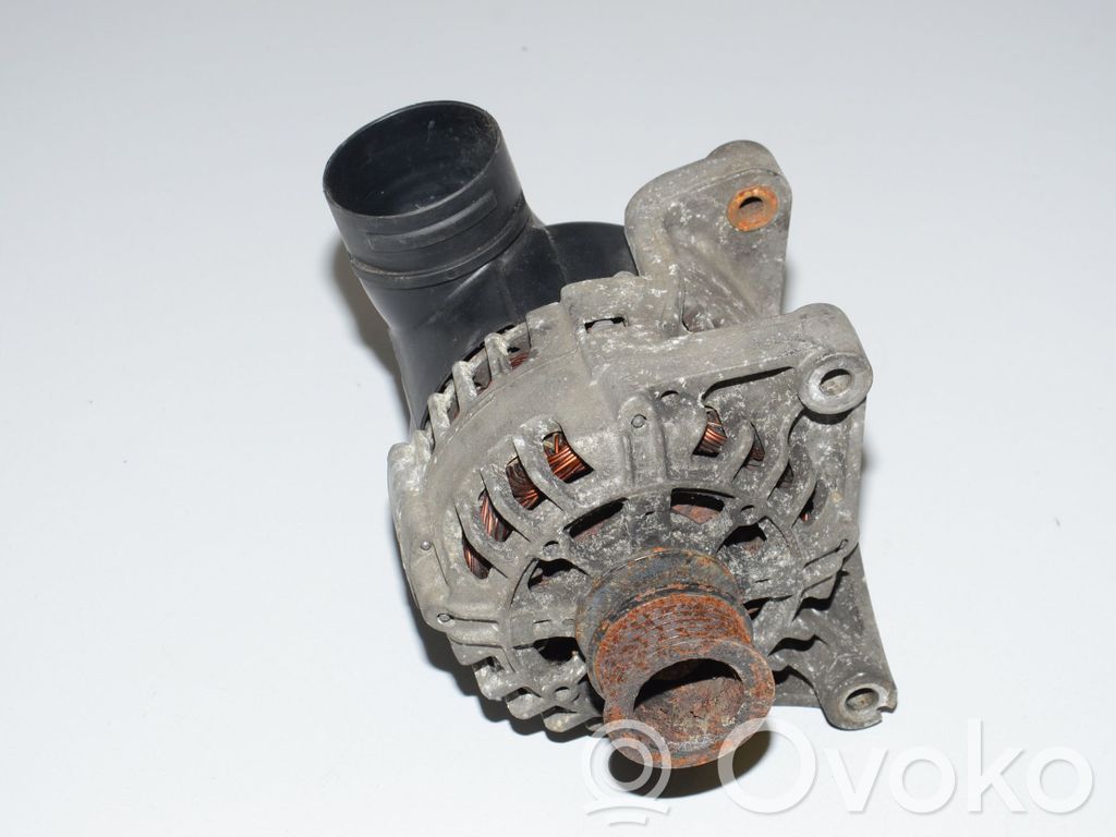 BMW 5 E39 Ģenerators 