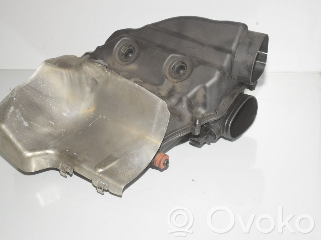 BMW X6 E71 Air filter box 