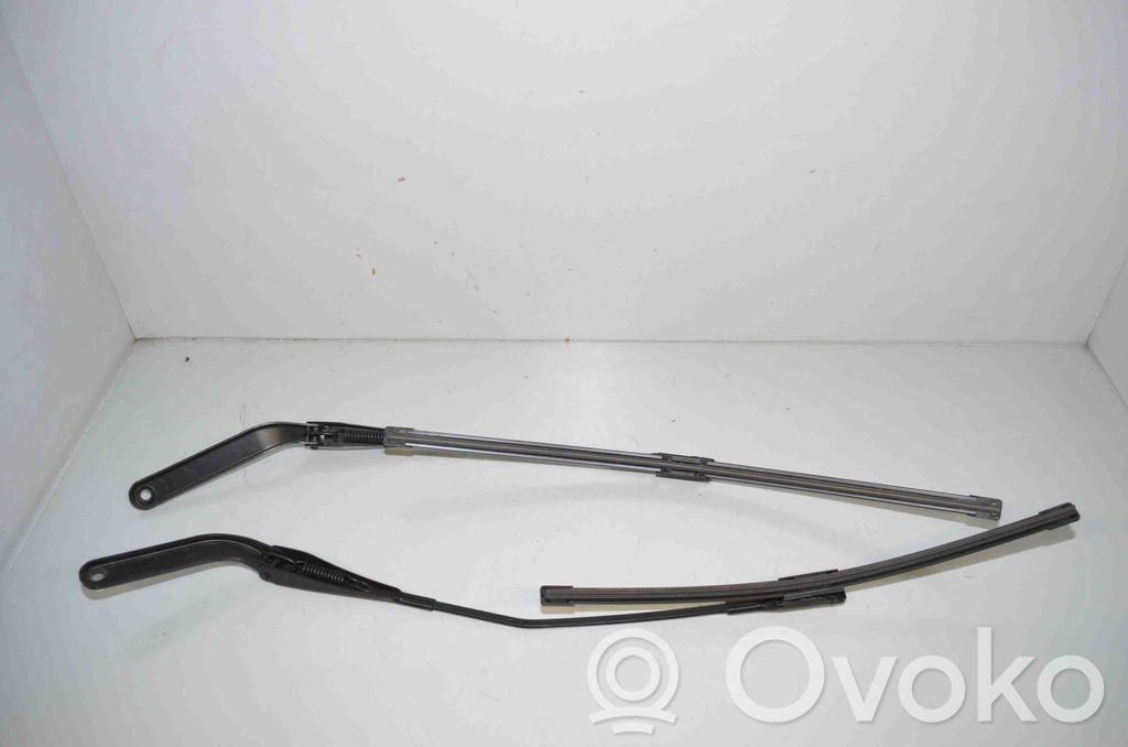 BMW X1 E84 Headlight wiper blade set 