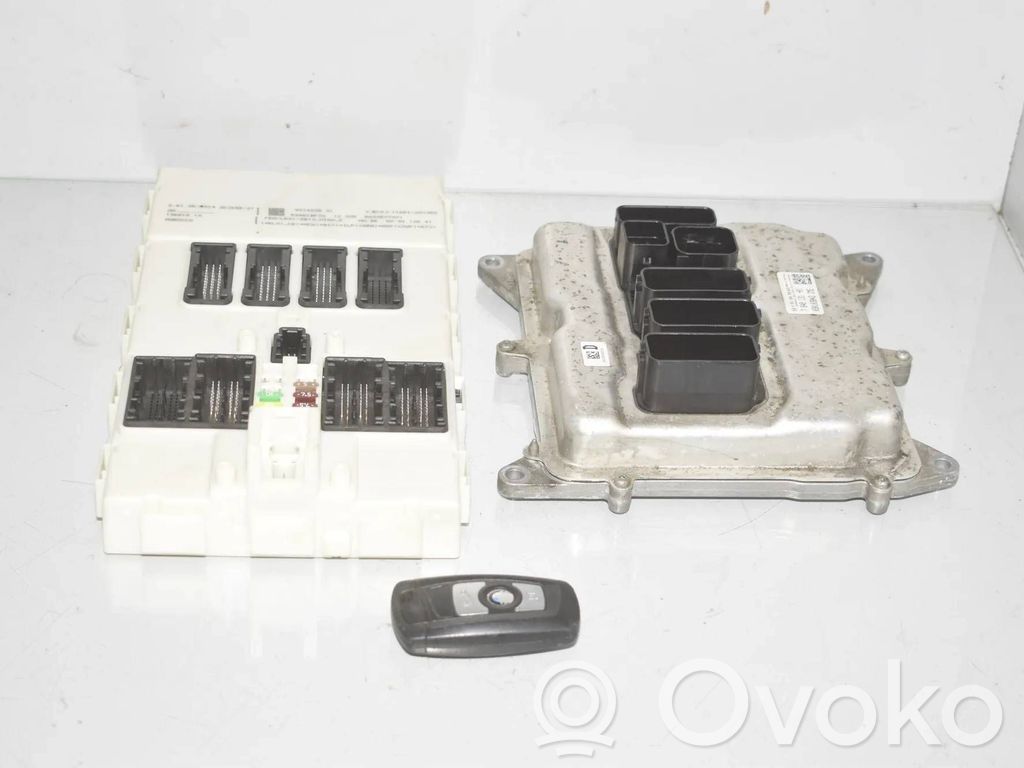 BMW 3 F30 F35 F31 Komputer / Sterownik ECU i komplet kluczy 