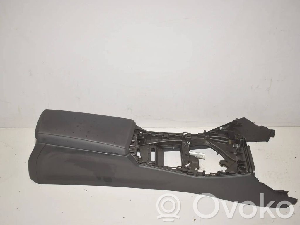 BMW i4 Centrālā konsole 