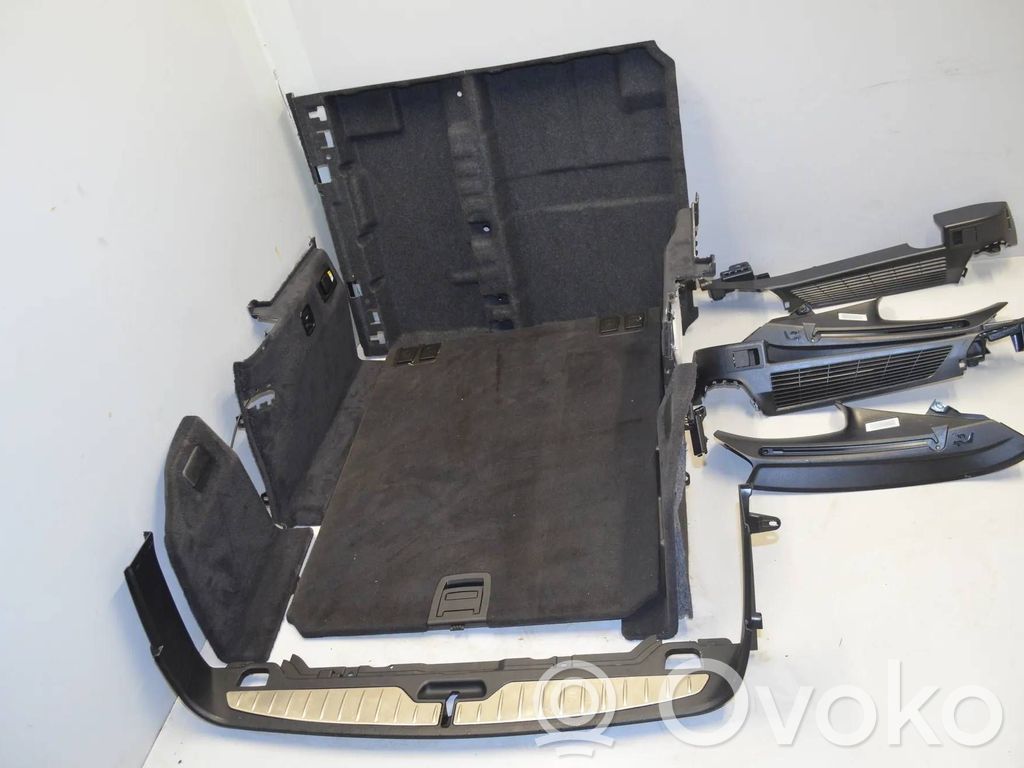 BMW 5 F10 F11 Osłona górna słupka / D 