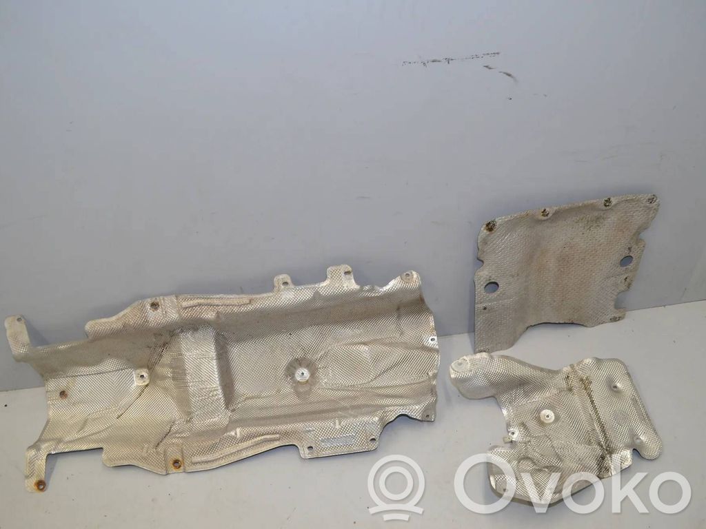 BMW 2 F45 Osłona termiczna rury wydechowej 