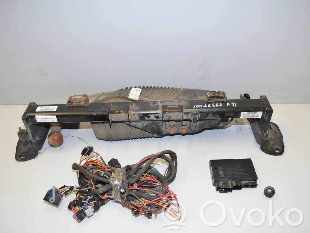 BMW 3 F30 F35 F31 Hak holowniczy / Komplet 