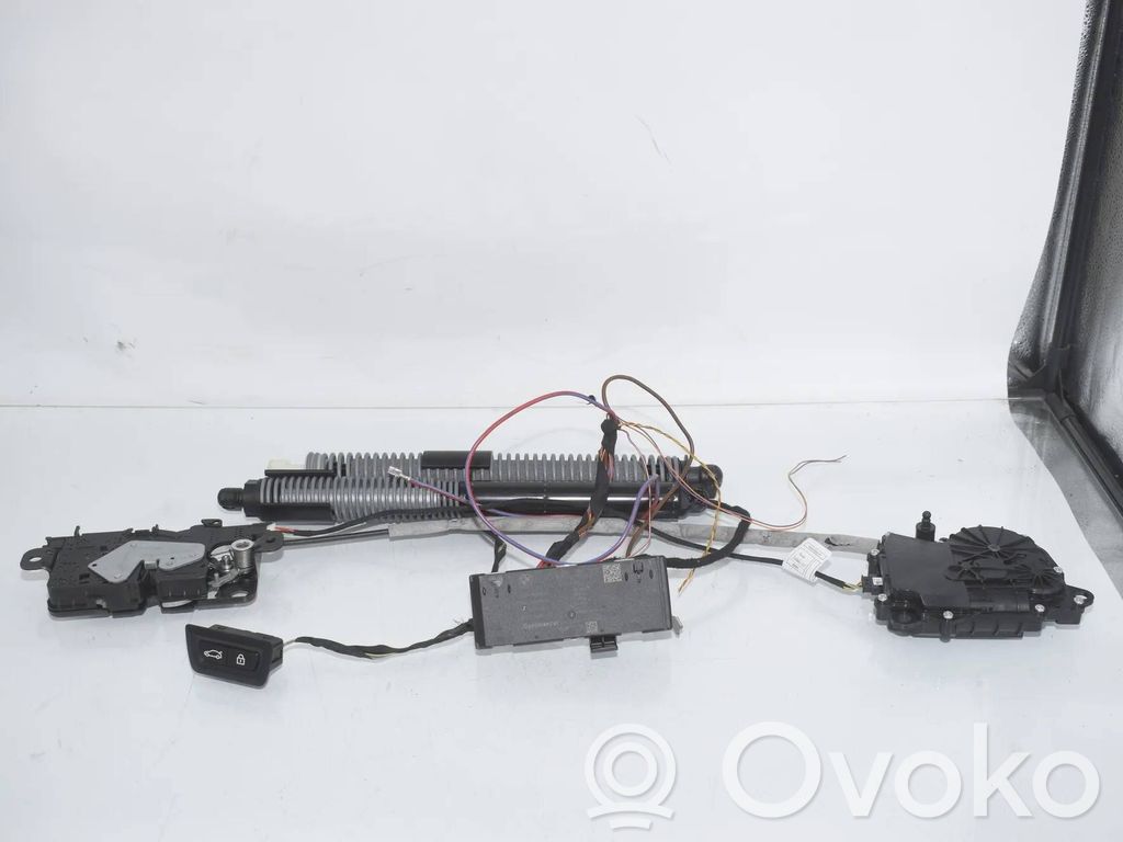 BMW 5 G30 G31 G38 Kit idraulico del portellone posteriore 