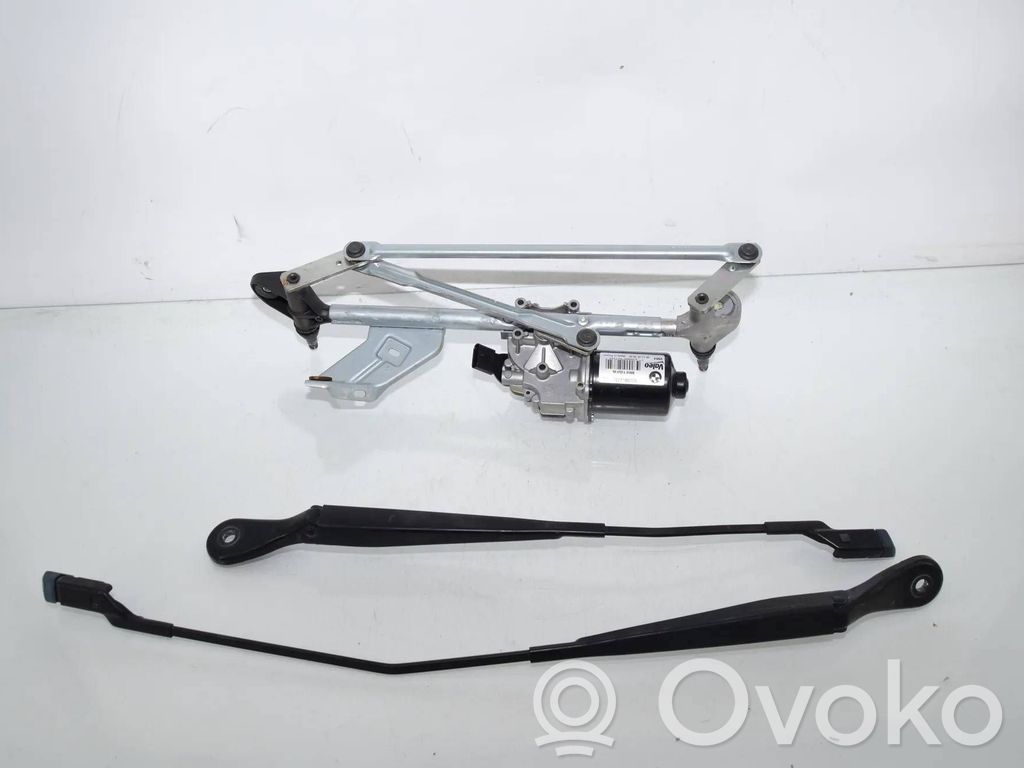 BMW 2 F46 Tiranti e motorino del tergicristallo anteriore