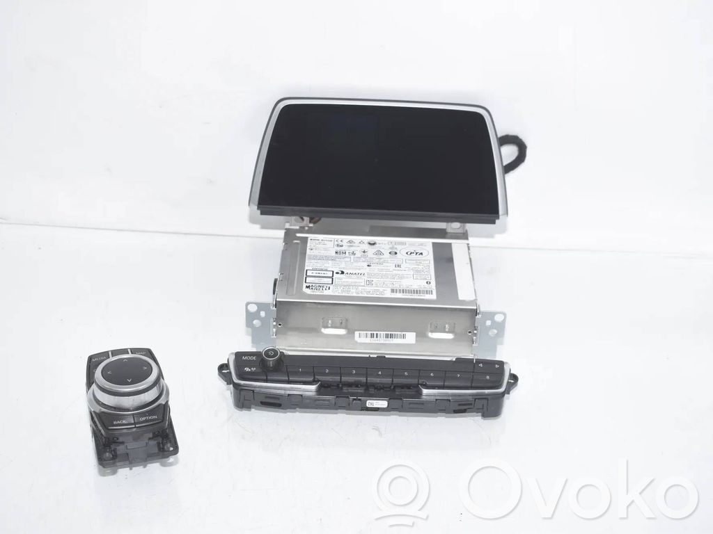 BMW 2 F46 Stacja multimedialna GPS / CD / DVD
