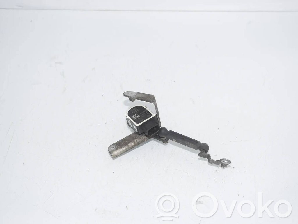 BMW 5 G30 G31 G38 Ajovalon korkeusanturi 
