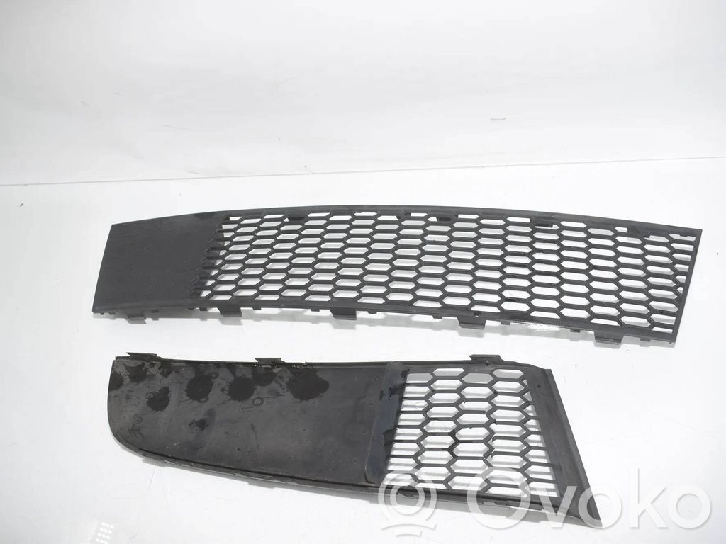 BMW 7 F01 F02 F03 F04 Unteres Gitter dreiteilig vorne